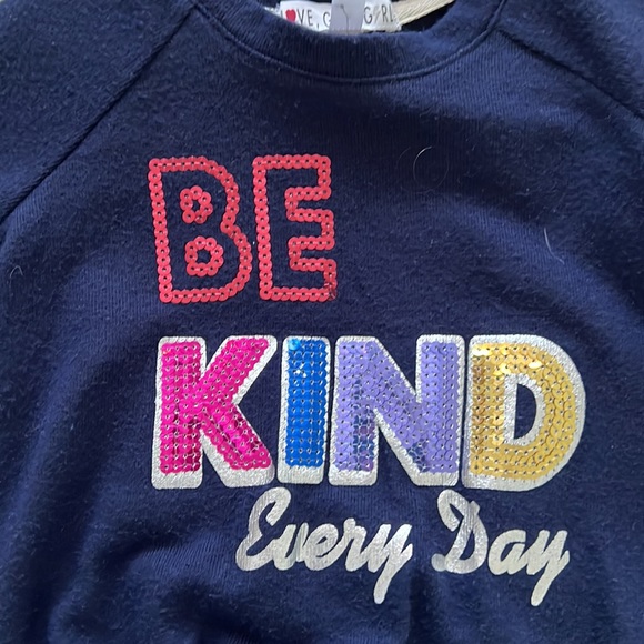 Size 2T light weight sequined “be kind every day”lightweight sweater stitch fix - Picture 2 of 4